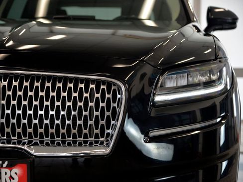 Used 2023 Lincoln Nautilus Reserve AWD/4WD image 11