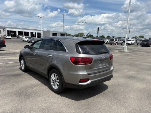 Used 2019 Kia Sorento FWD image 7