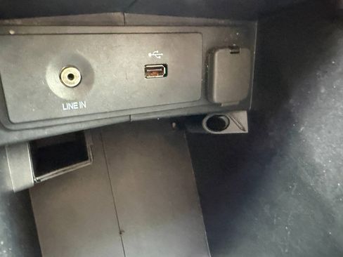 Used 2013 Ford Fusion SE FWD image 19