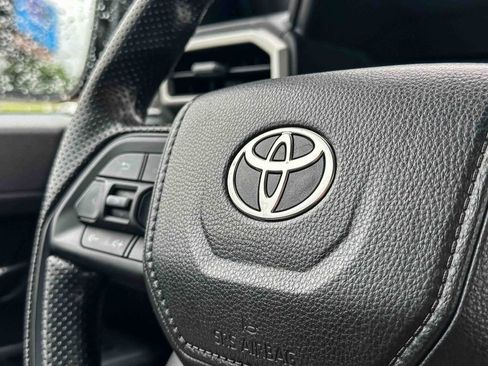 Used 2025 Toyota Tacoma SR5 RWD image 29