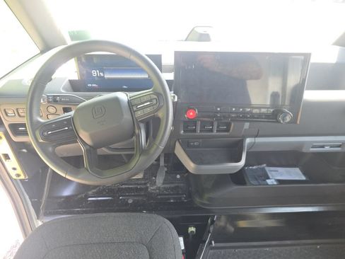 Used 2024 Chevrolet Brightdrop 600 w/ Battery Pack, Max Range AWD/4WD image 20