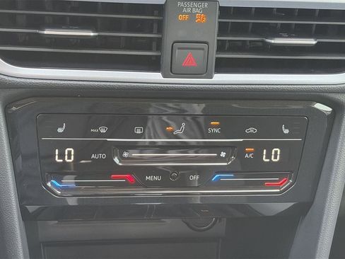 New 2026 Volkswagen Taos SE FWD image 23