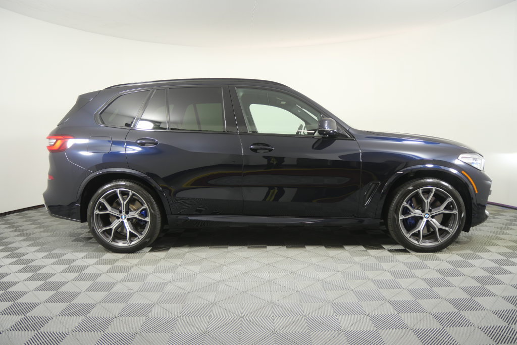 Used 2019 BMW X5 xDrive40i w/ M Sport Package AWD/4WD image 3