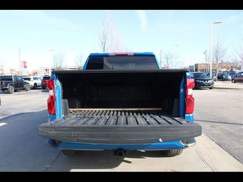 Used 2022 Chevrolet Silverado 1500 Custom w/ LPO, Dark Essentials Package AWD/4WD image 10