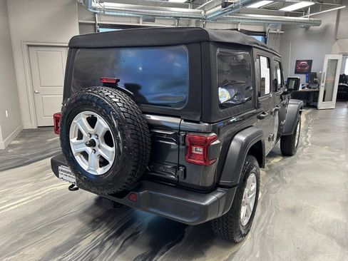 Used 2018 Jeep Wrangler Unlimited Sport S image 30
