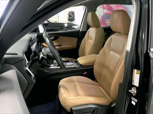 Used 2022 Audi Q7 Premium Plus image 9