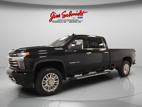 Used 2023 Chevrolet Silverado 2500 High Country w/ Z71 Off-Road Package AWD/4WD image 2