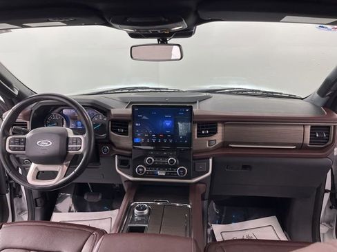 Used 2024 Ford Expedition Limited RWD image 41