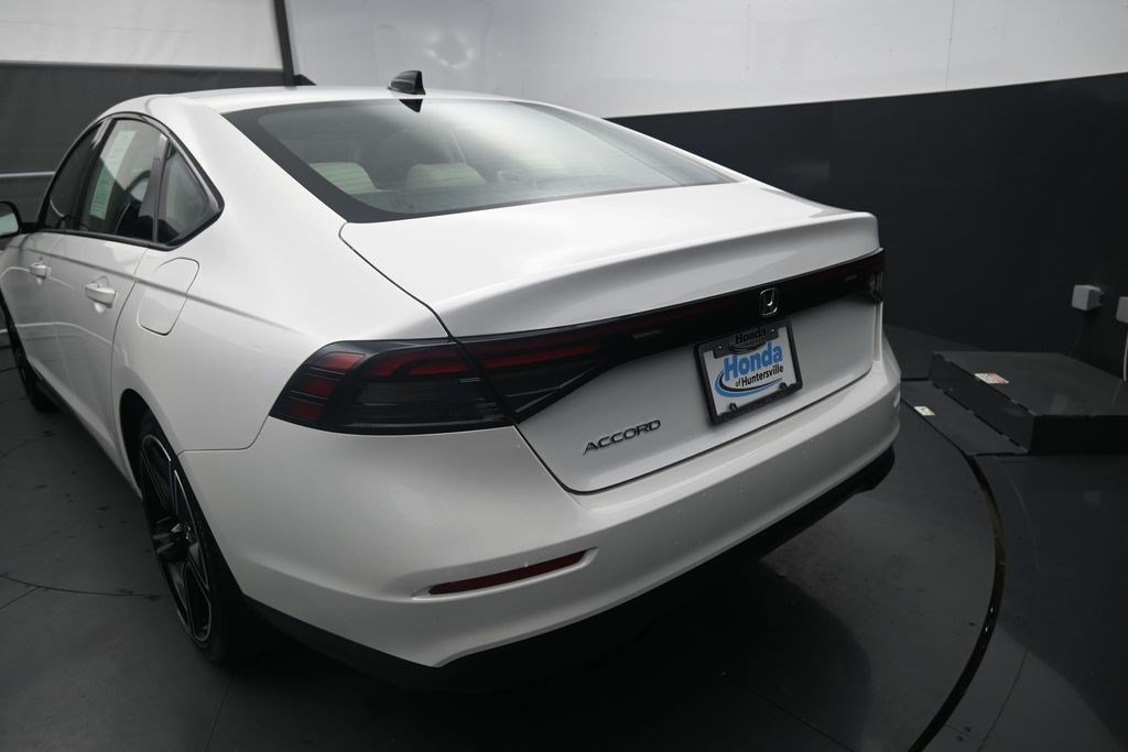 Used 2026 Honda Accord SE image 11