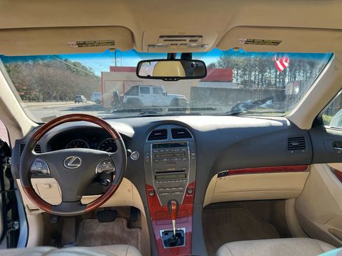 Used 2011 Lexus ES 350 image 18
