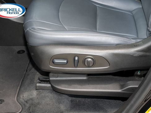 Used 2024 Buick Enclave Essence w/ Technology Package FWD image 30