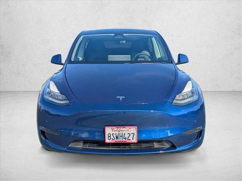 Used 2020 Tesla Model Y Long Range image 2