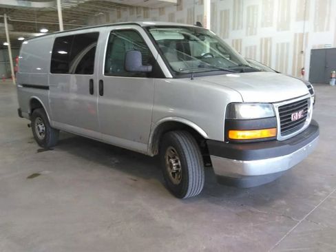 Used 2023 GMC Savana 2500 w/ Driver Convenience Package RWD image 2