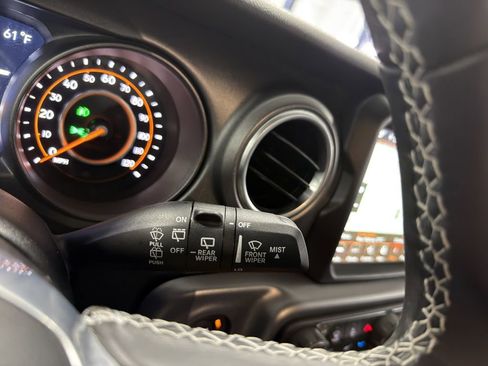 Used 2023 Jeep Wrangler Unlimited Sahara w/ LED Lighting Group AWD/4WD image 28