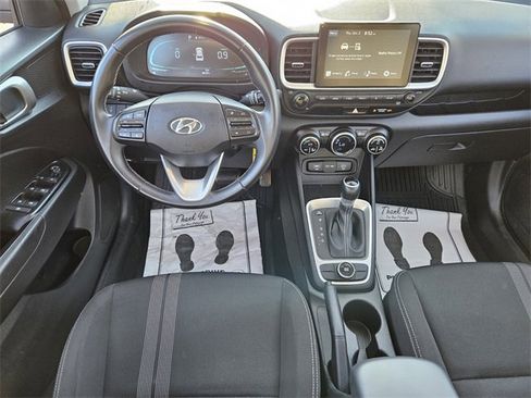 Used 2023 Hyundai Venue SEL image 10