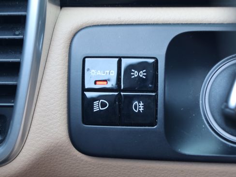 Used 2021 Porsche Cayenne AWD/4WD image 15