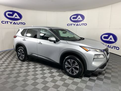 Used 2023 Nissan Rogue SV FWD image 1