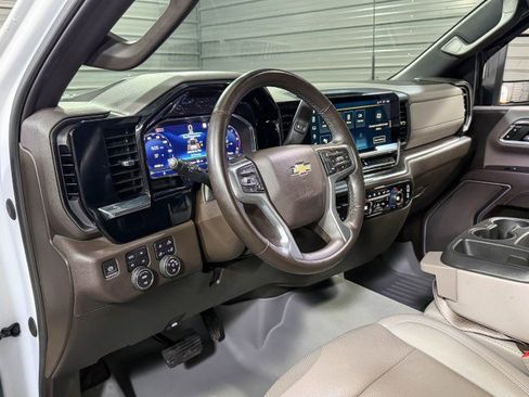Used 2024 Chevrolet Silverado 3500 LTZ image 15