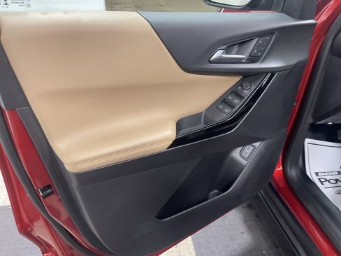 Used 2025 Chevrolet Equinox ACTIV w/ Safety and Technology Package image 10