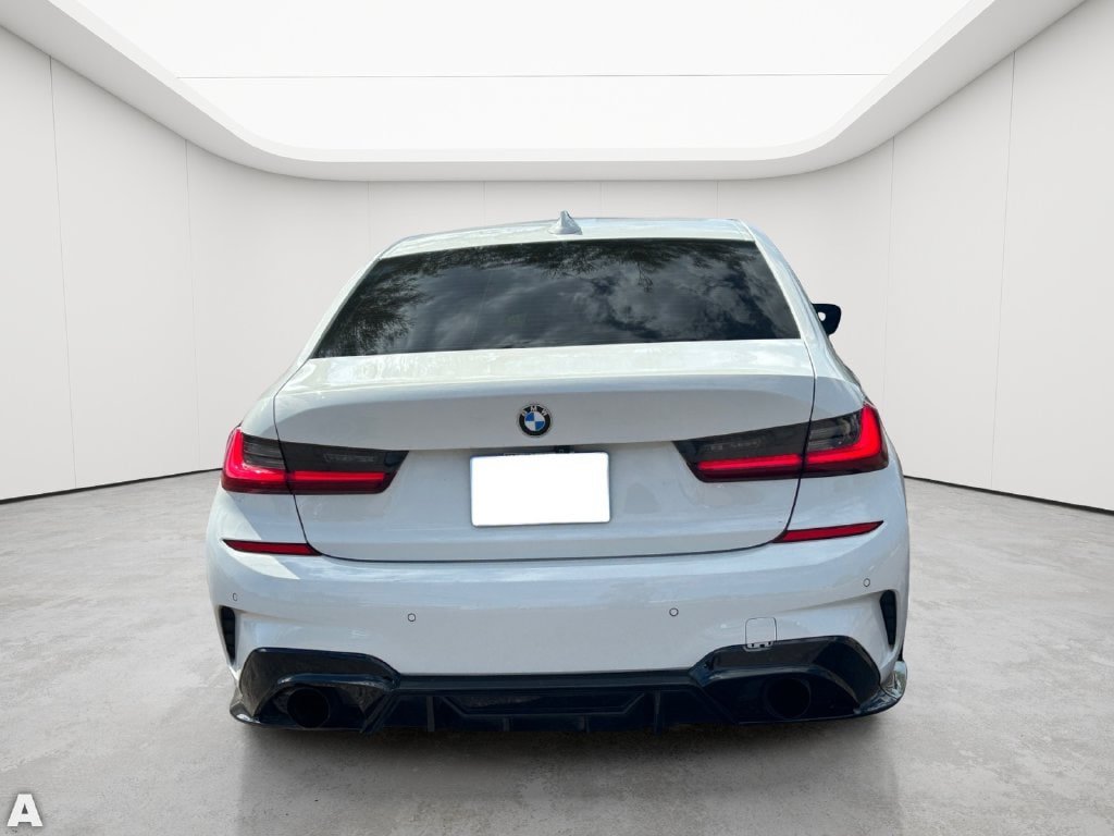 Used 2022 BMW 330i Sedan w/ M Sport Package RWD image 9