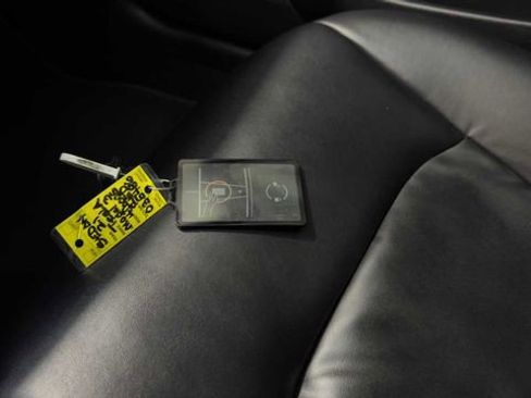 Used 2021 Tesla Model 3 Performance image 22