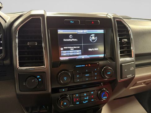 Used 2015 Ford F150 XLT w/ Equipment Group 302A Luxury RWD image 28