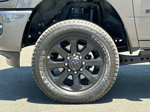New 2026 RAM 2500 Laramie AWD/4WD image 25