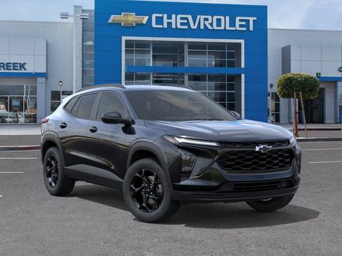 New 2026 Chevrolet Trax LT w/ Midnight Edition FWD image 32