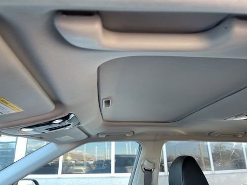 Used 2023 Kia Seltos EX image 12