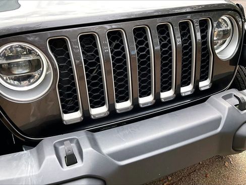 Used 2022 Jeep Gladiator Overland w/ Popular Equipment Package image 30