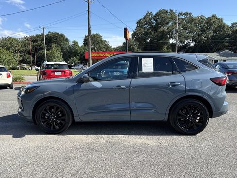 Used 2023 Ford Escape ST-Line Elite w/ Premium Technology Package AWD/4WD image 2