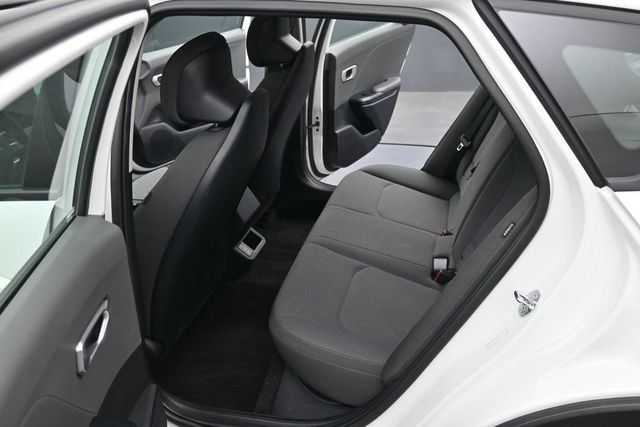 Used 2025 Kia K4 FWD image 9