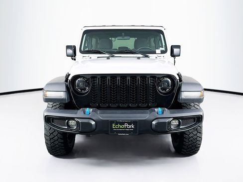 Used 2023 Jeep Wrangler Unlimited image 2