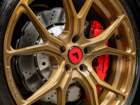 Used 2017 Lamborghini Huracan LP 580-2 RWD image 6
