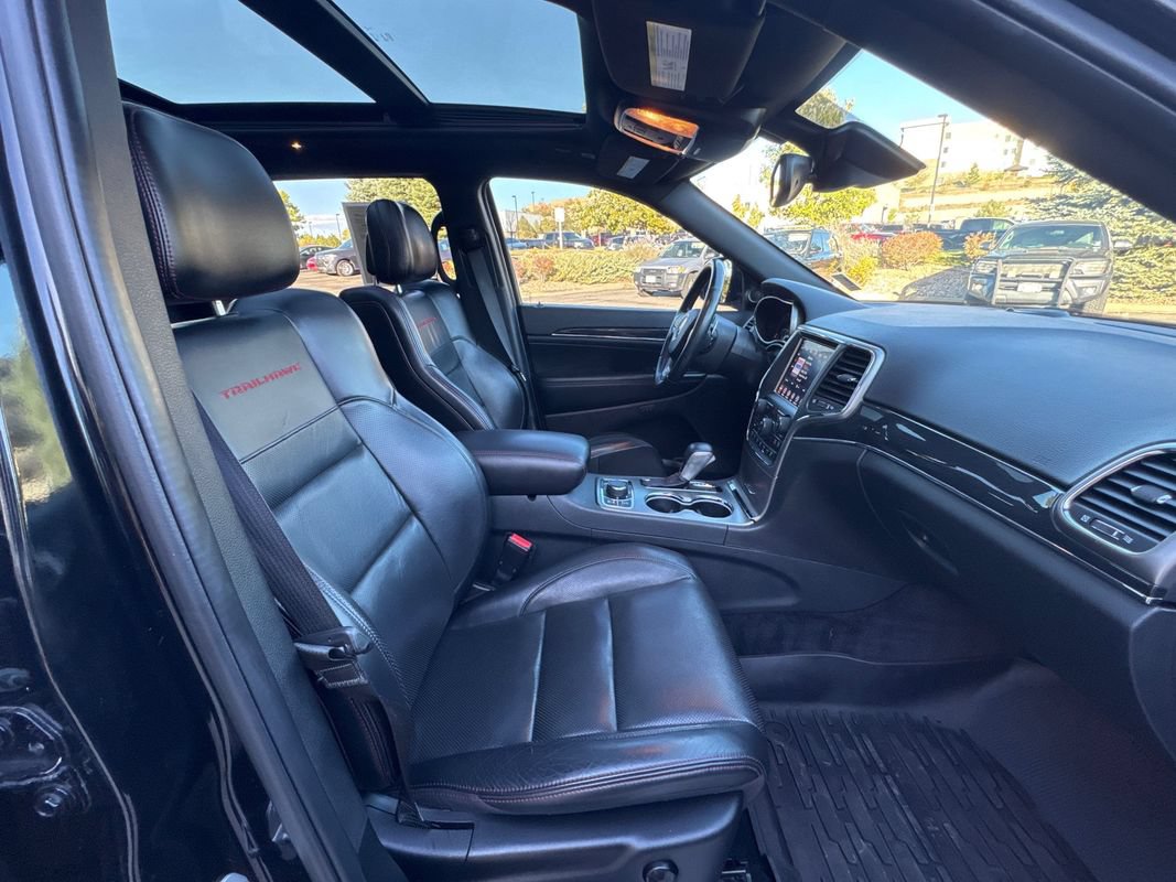Used 2018 Jeep Grand Cherokee Trailhawk w/ Trailhawk Luxury Group AWD/4WD image 20