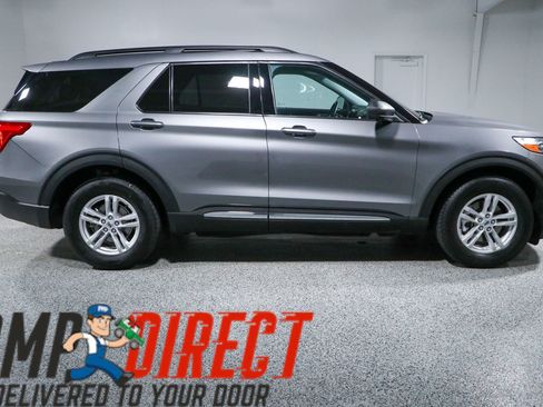 Used 2021 Ford Explorer XLT w/ Equipment Group 202A AWD/4WD image 6