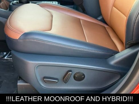 Used 2023 Ford Maverick Lariat w/ Lariat Luxury Package FWD image 16