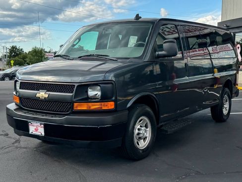 Used 2017 Chevrolet Express 3500 LS RWD image 8