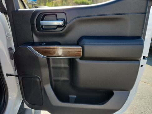 Used 2021 Chevrolet Silverado 1500 LT Trail Boss w/ Bed Protection Package image 42