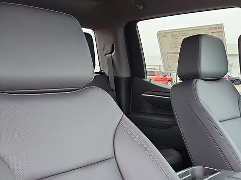 New 2026 GMC Sierra 1500 SLT image 12