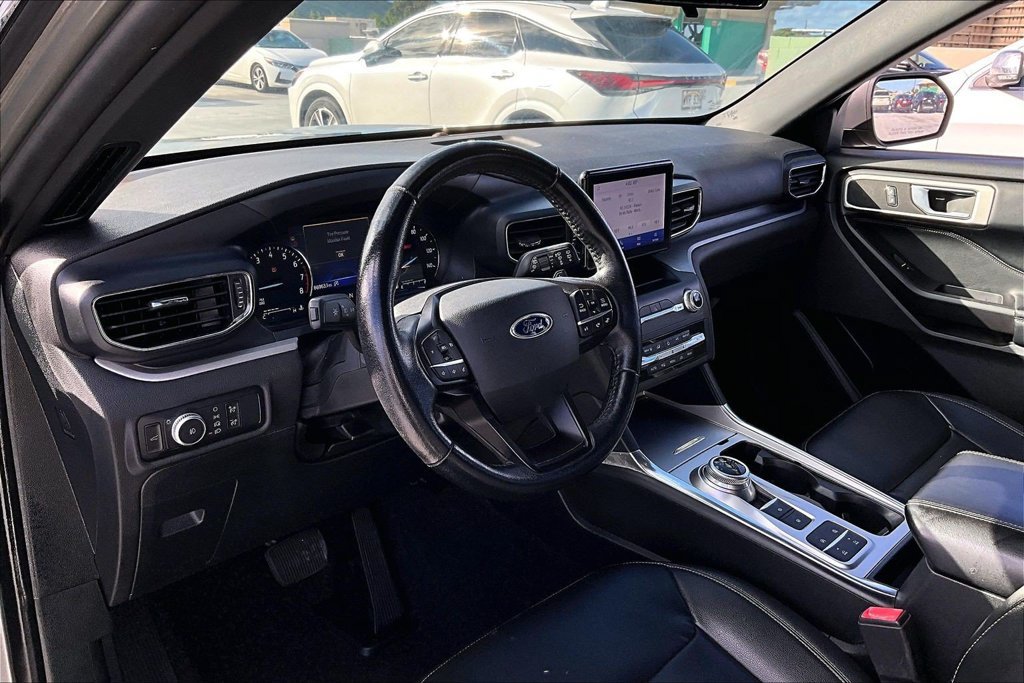 Used 2020 Ford Explorer XLT w/ Equipment Group 202A RWD image 13