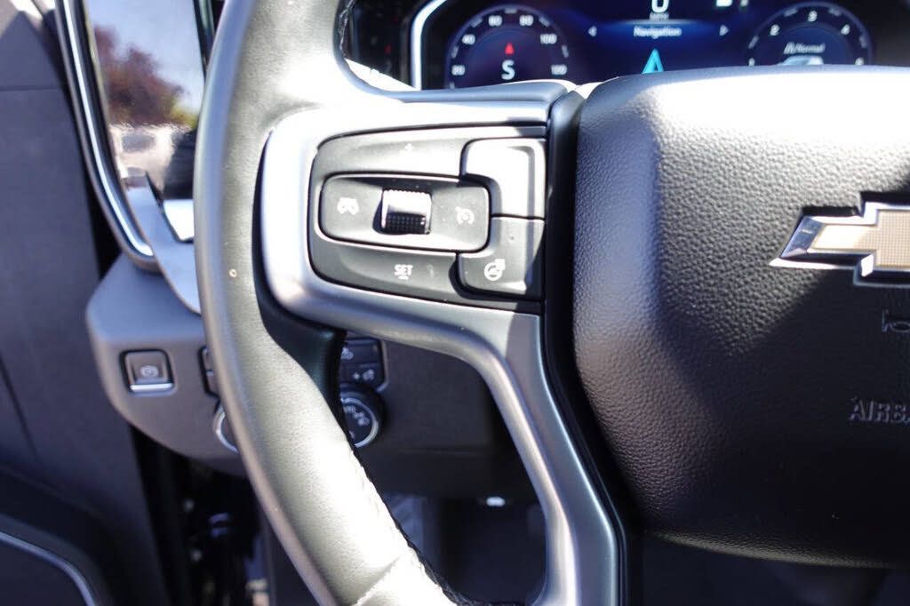Used 2023 Chevrolet Silverado 1500 LT AWD/4WD image 47