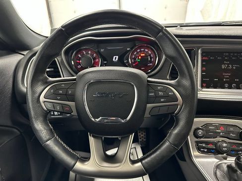 Used 2016 Dodge Challenger SRT Hellcat RWD image 18