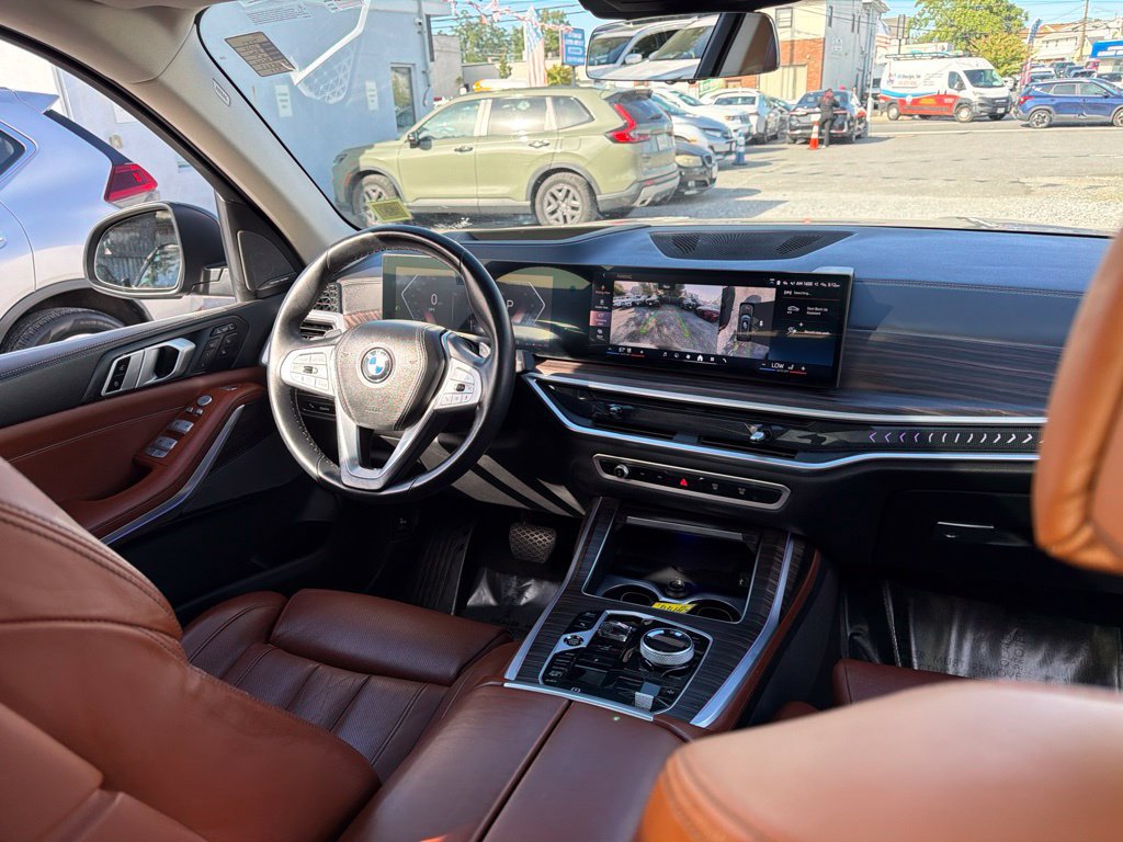 Used 2024 BMW X7 xDrive40i w/ Executive Package AWD/4WD image 28