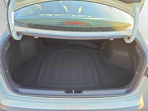 New 2025 Kia K4 LXS image 19