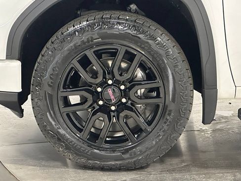Used 2023 GMC Sierra 1500 Elevation AWD/4WD image 19