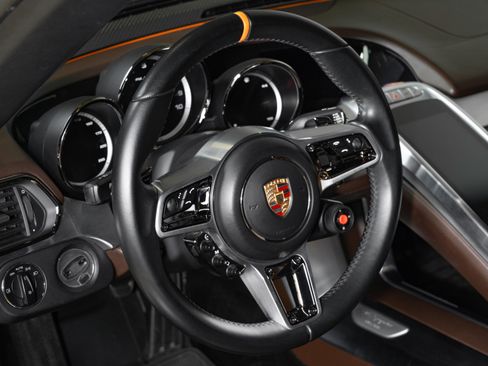 Used 2015 Porsche 918 Spyder AWD/4WD image 68
