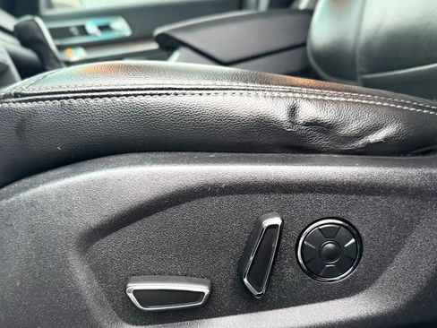 Used 2016 Ford Explorer Limited w/ Equipment Group 301A image 28