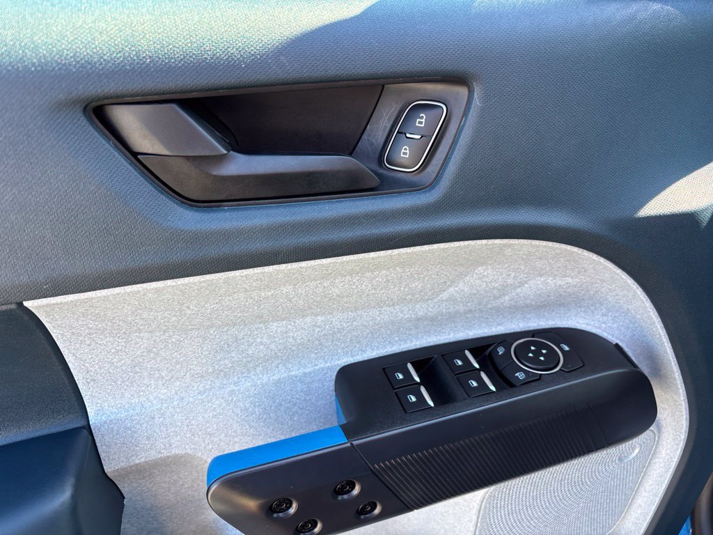 Used 2025 Ford Maverick XLT w/ Equipment Group 301A AWD/4WD image 15