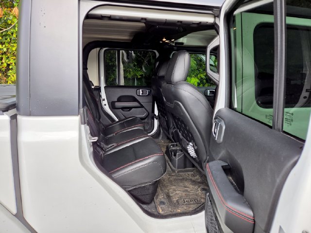 Used 2022 Jeep Gladiator Rubicon w/ Cold Weather Group AWD/4WD image 24